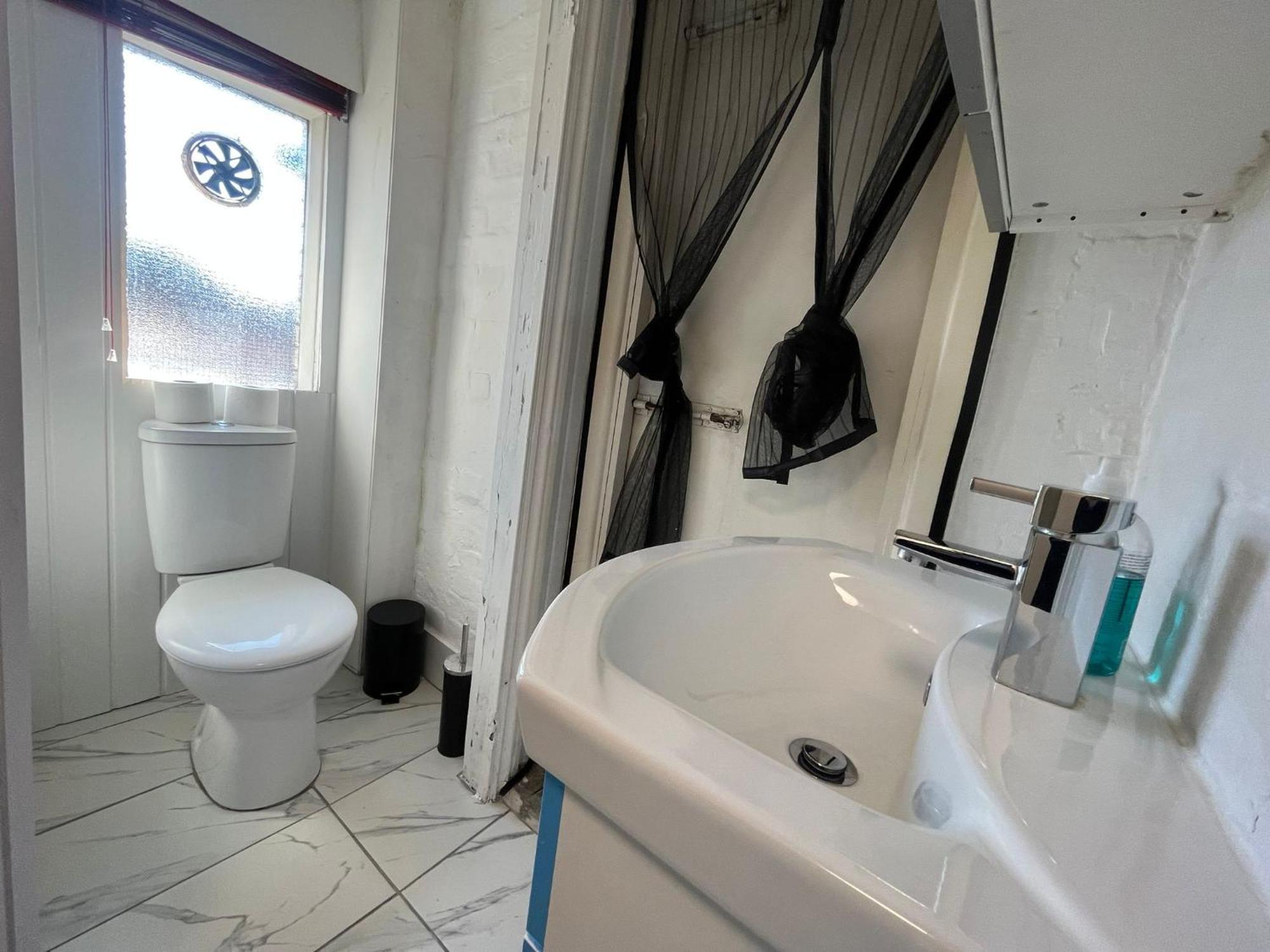 Nifty 2 Bedroom Flat In Goswell Rd London Exterior foto