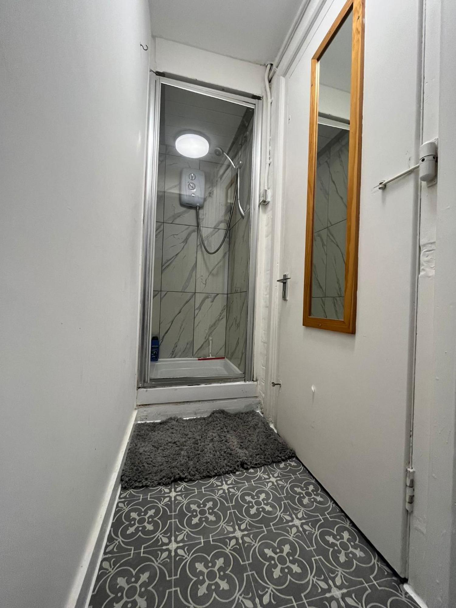 Nifty 2 Bedroom Flat In Goswell Rd London Exterior foto